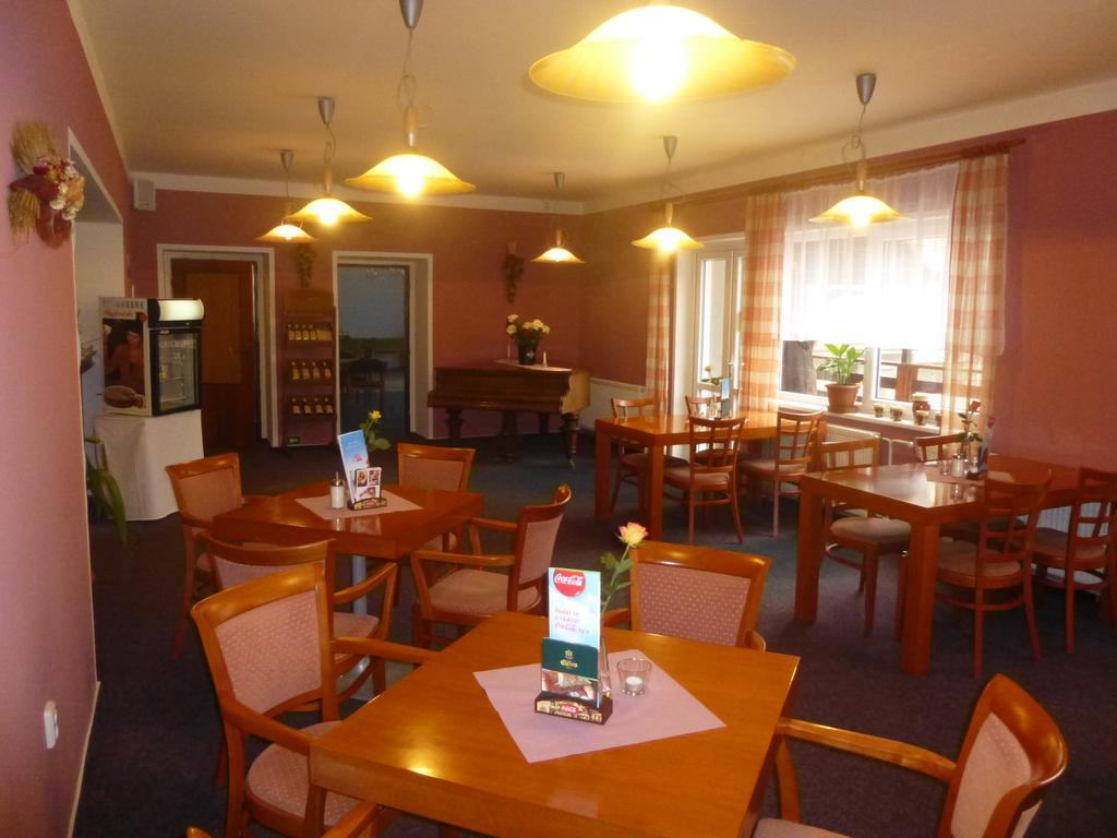 Hotel Zatisi Františkovy Lázně Zewnętrze zdjęcie