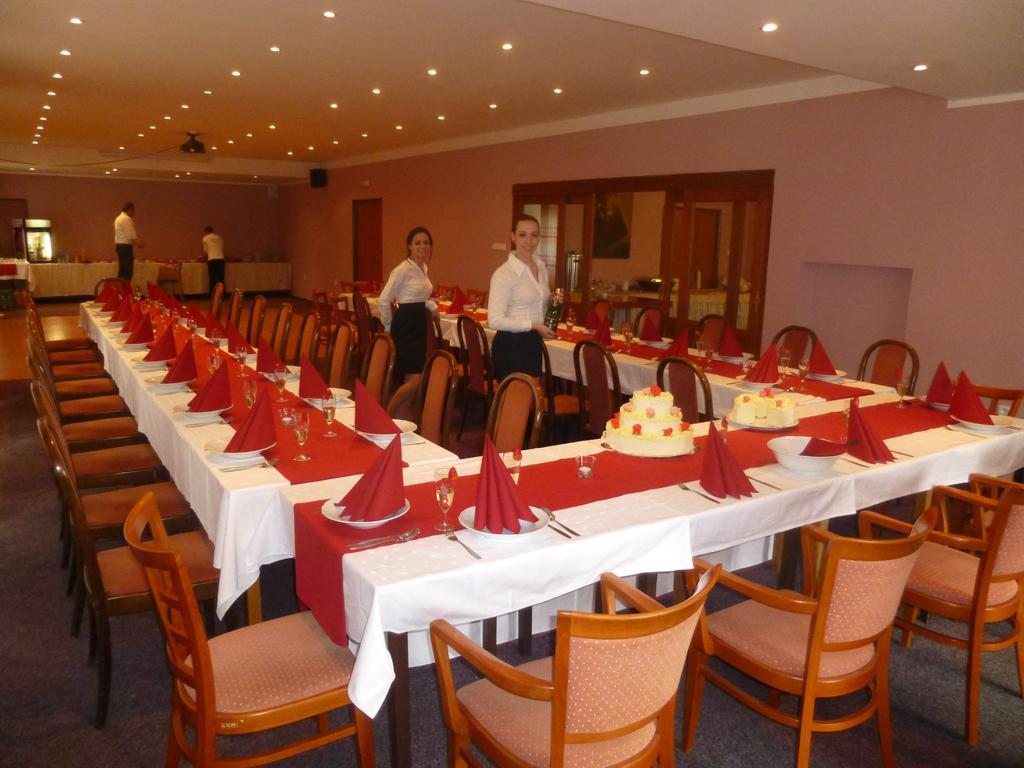 Hotel Zatisi Františkovy Lázně Zewnętrze zdjęcie